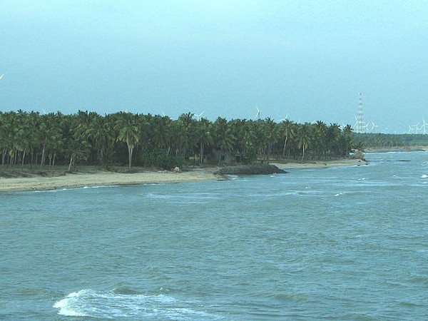 கன்னியாகுமரி கடற்கரையின் அழகிய காட்சி