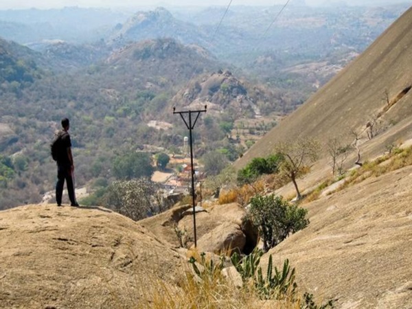 சவன்துர்க்கா மலைக்குன்றுகள்