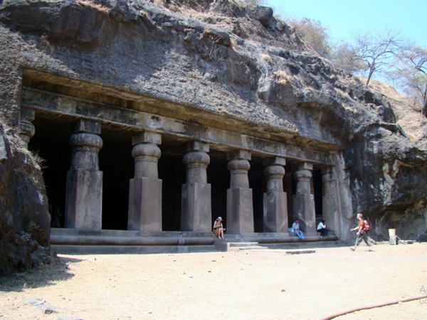 எலிபாண்டா குகை எங்குள்ளது