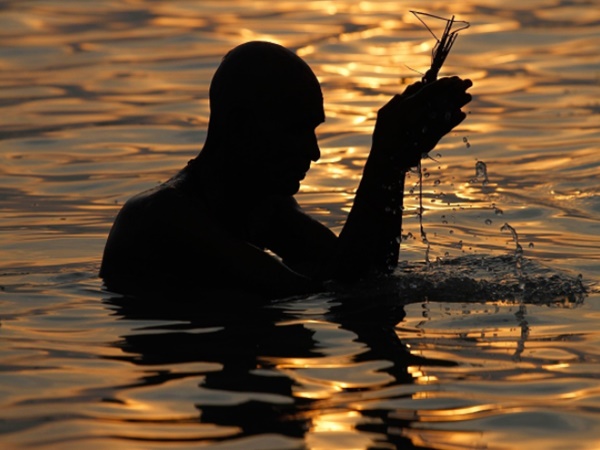 திரும்பி பார்த்தால் மரணம்