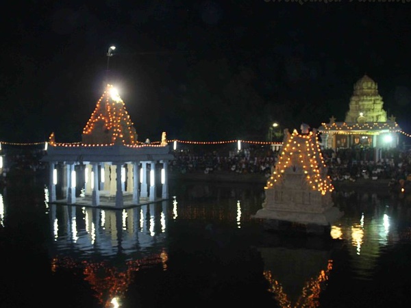  அத்தி வரதர்