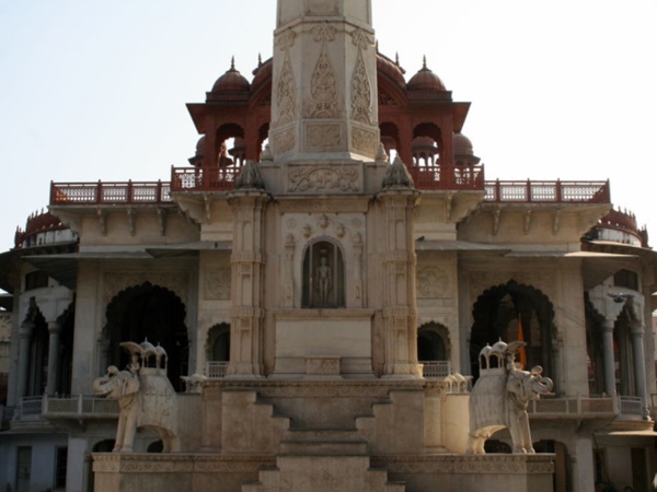 முதல் தளம்