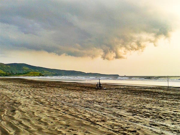  திவேகர் கடற்கரை: