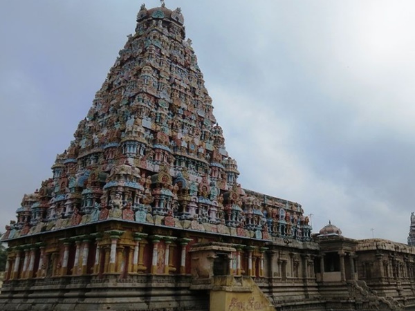 கோயிலின் அற்புத காட்சிகள் கோயிலின் அற்புத காட்சிகள்