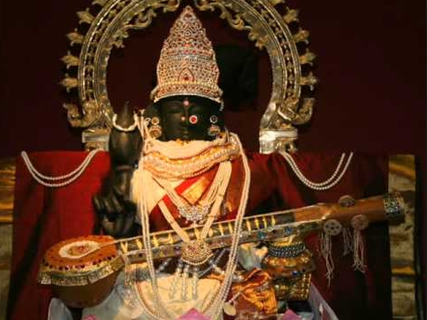 ஊஞ்சல் உற்சவம் ஊஞ்சல் உற்சவம்