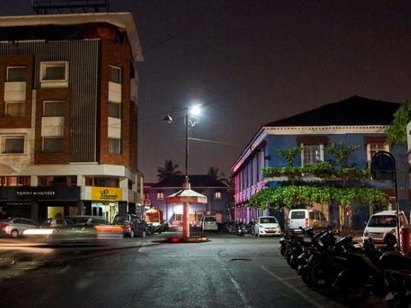 உல்லாச உலகம் உங்களுக்கே சொந்தம்