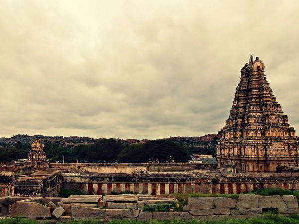  கோடைக்காலம்(மார்ச் மாதம் தொடங்கி மே மாதம் வரை):