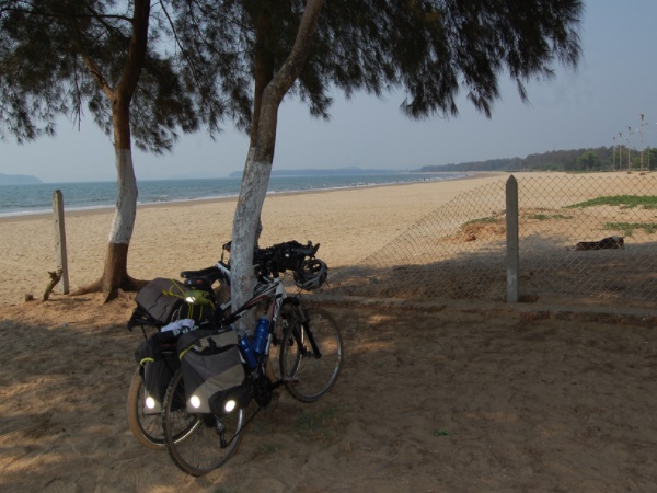  மஜலி கடற்கரை: