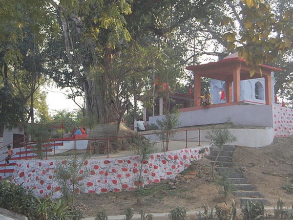 த்ரிலோக நாத் ஆலயம்: