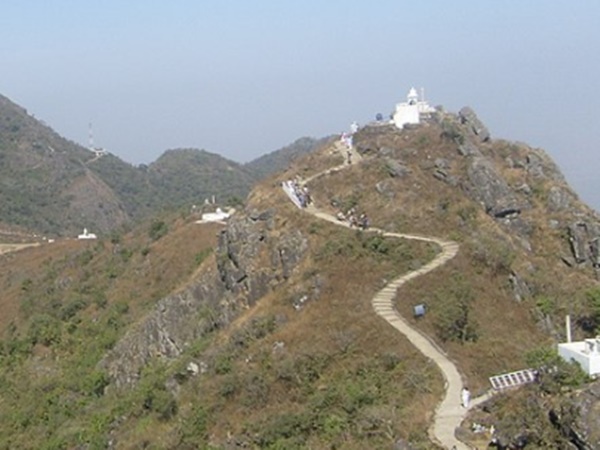 உயரமான மலை