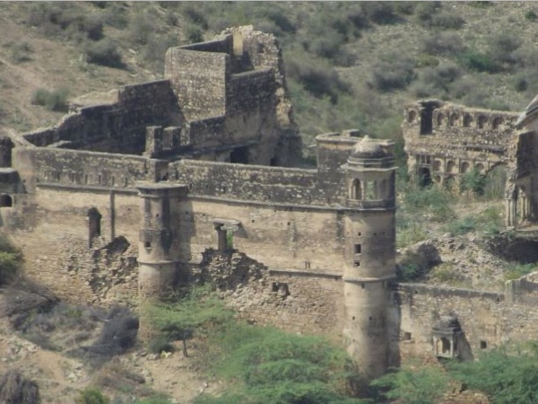 கம்பெனி பாக், அல்வர்