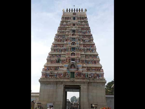 யெடியூர் சித்தலிங்கேஸ்வரா ஆலயம்: