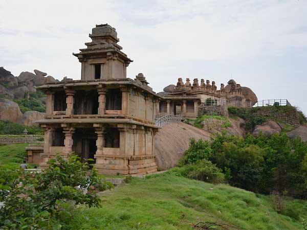  சித்ரதுர்கா: