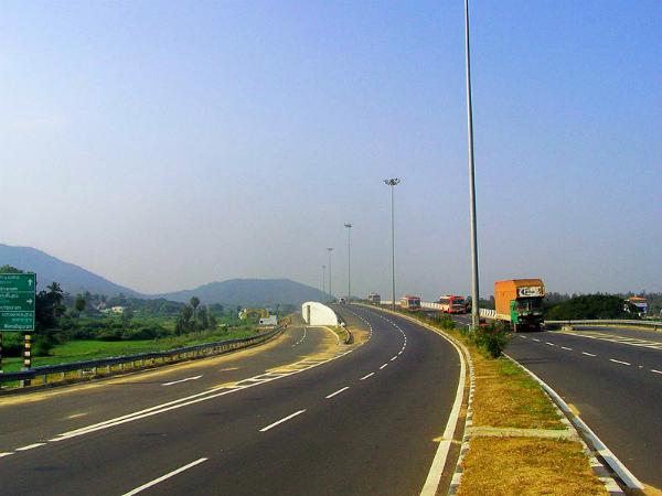 கிழக்கு கடற்கரைச் சாலை