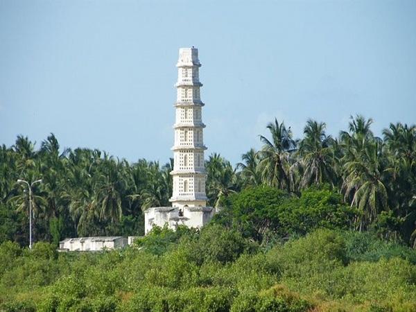 மனோரா கோட்டை மனோரா கோட்டை