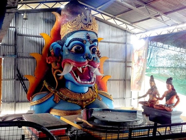 பூசைகள் பூசைகள்