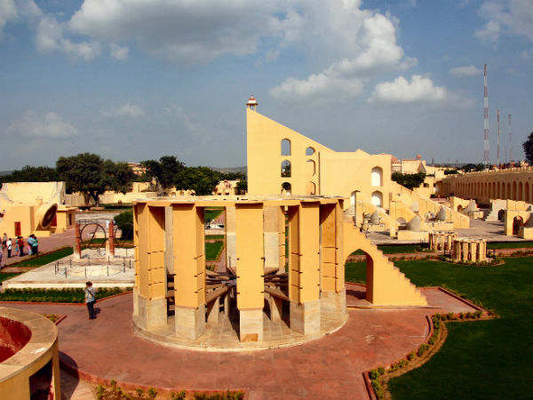 அறிவியல் பிழையை தூண்டும் ஜந்தர் மந்தருக்கு ஒரு பயணம்: