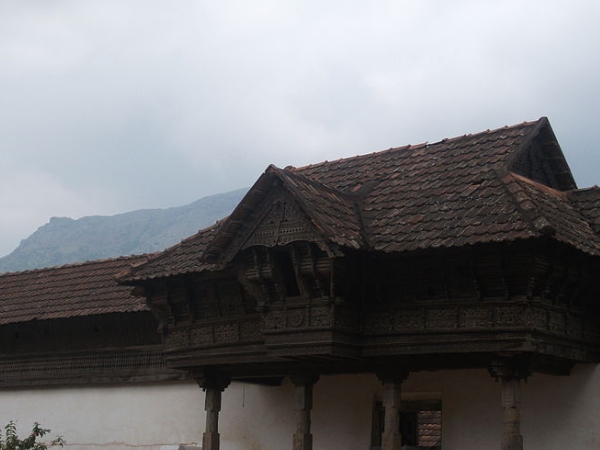 தொடர்வண்டி நிலையம் தொடர்வண்டி நிலையம்