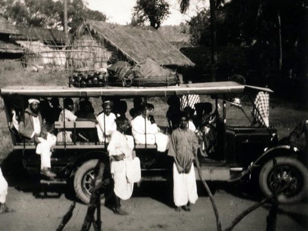 1932ல் பேருந்து சேவை