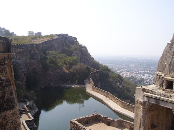 கௌமுக் குண்ட்