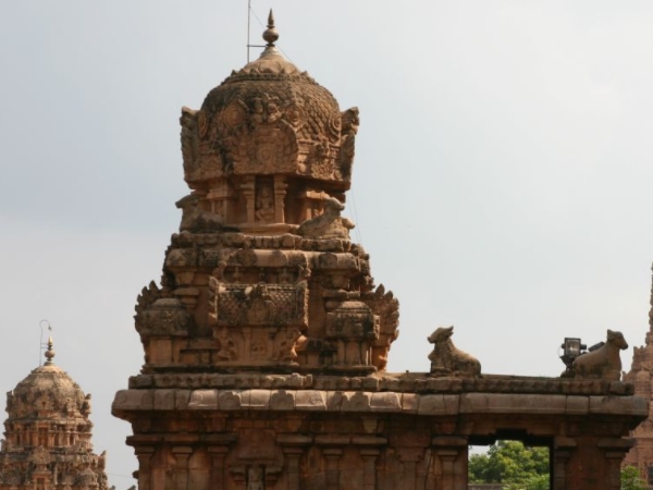 உலகிலேயே பெரிய கோபுரம் உலகிலேயே பெரிய கோபுரம்