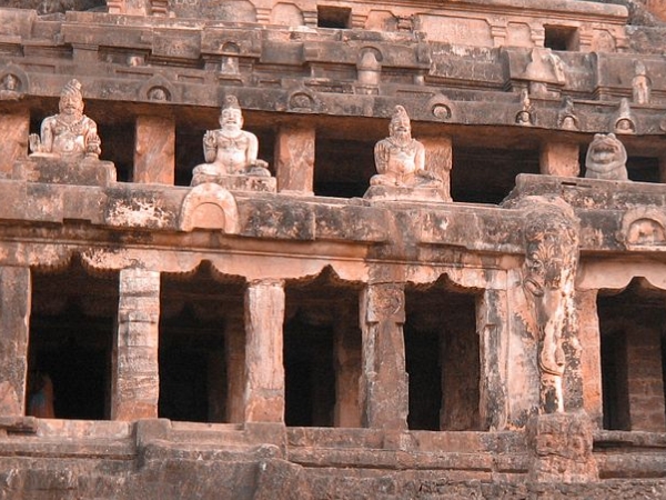  எங்குள்ளது