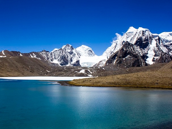  குர்டொங்மார் ஏரி