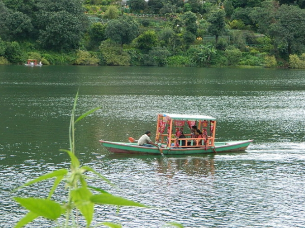 படகு சவாரி படகு சவாரி