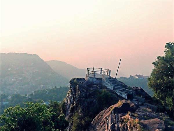 டிபன் டாப்பிலிருந்து இமய மலையை புகைப்படம் எடுப்பது