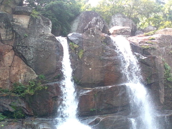 சிற்றருவி சிற்றருவி