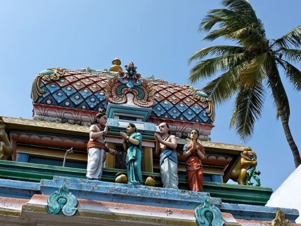 ஶ்ரீகாரணீஸ்வரர் கோவில் (குரு ஸ்தலம்): ஶ்ரீகாரணீஸ்வரர் கோவில் (குரு ஸ்தலம்):