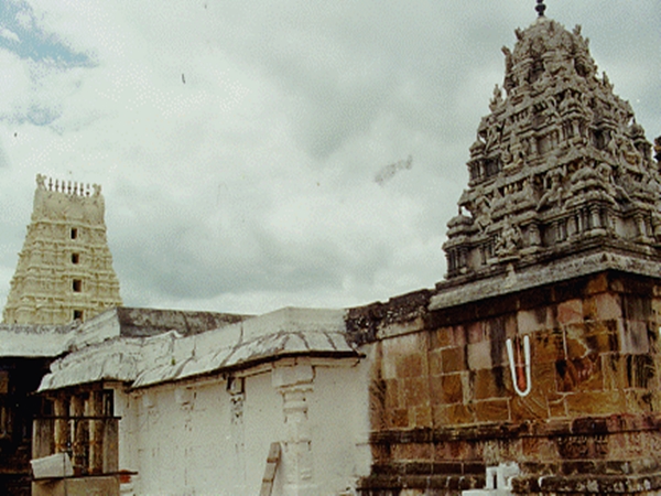 என்னெல்லாம் இருக்கு ?