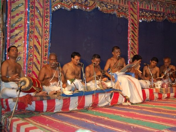 நீண்ட நெடிய வரலாறு