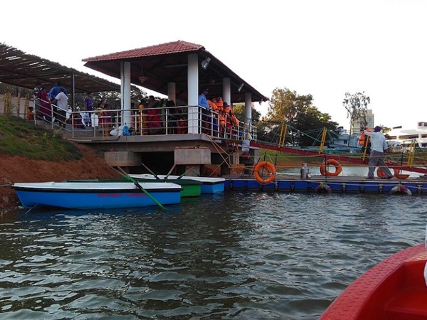 எங்கே உள்ளது ?