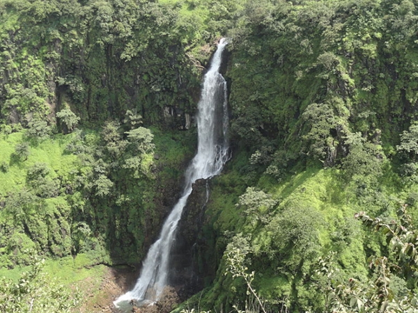 தோஸேகார் நீர்வீழ்ச்சி