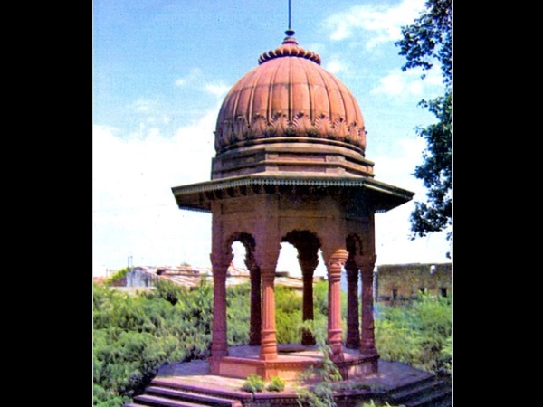  சாத்ரிகள்