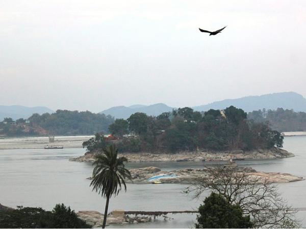 மனிதர் வசிக்கும் சிறிய தீவு