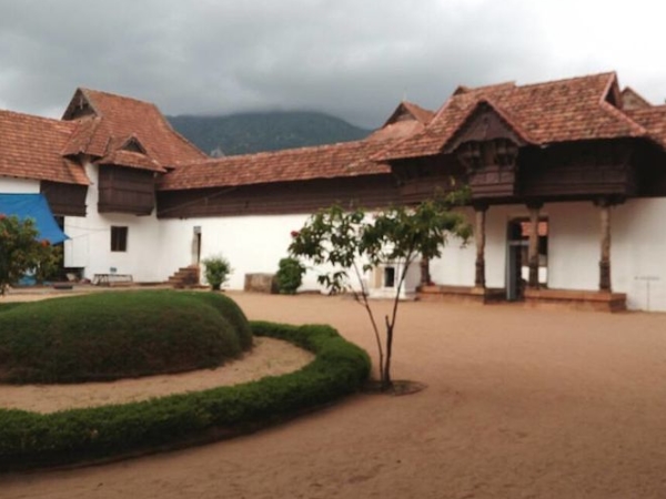 அரண்மனையின் இன்னொரு பகுதி