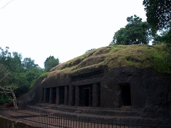 அர்வேலம் குகைகள்