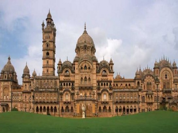 லட்சுமி விலாஸ் மாளிகை 