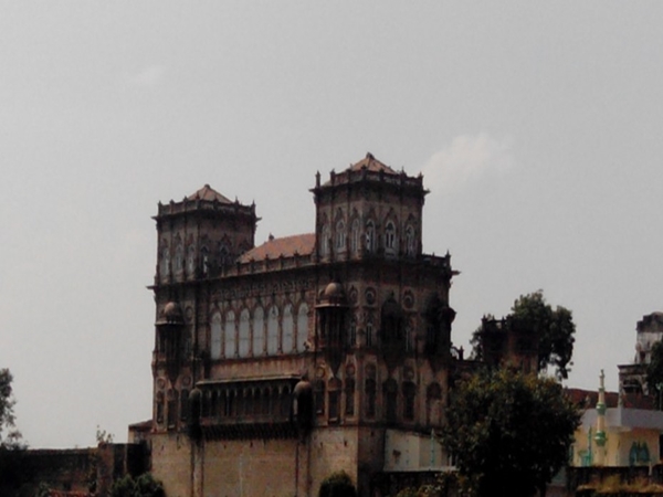 நவ்லாக்ஹா அரண்மனை