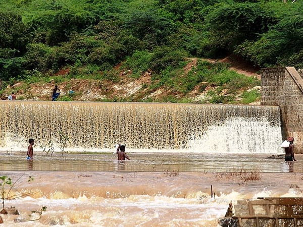 கொடிவேரி அணை