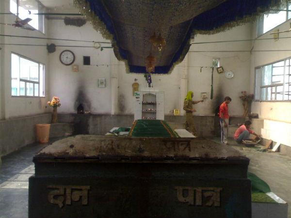  நவ் காஜா பீர்