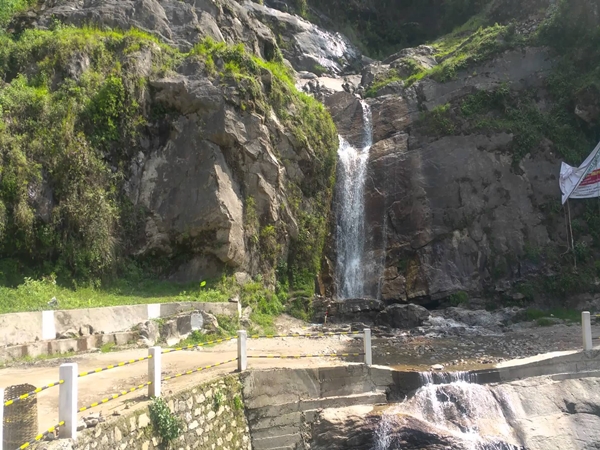  சாங்கே நீர்வீழ்ச்சி