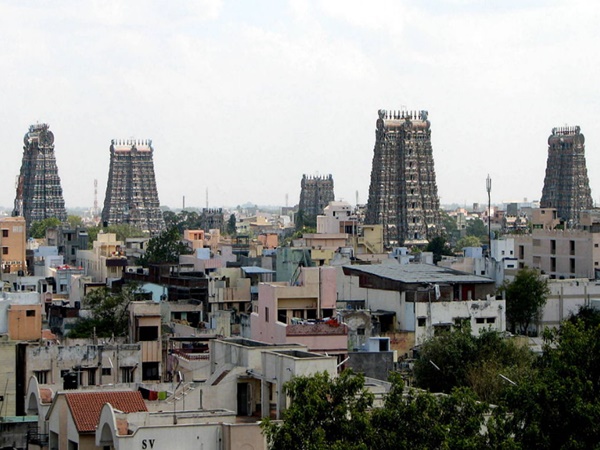  ஐந்து நிலை கொண்ட ராஜகோபுரம் 