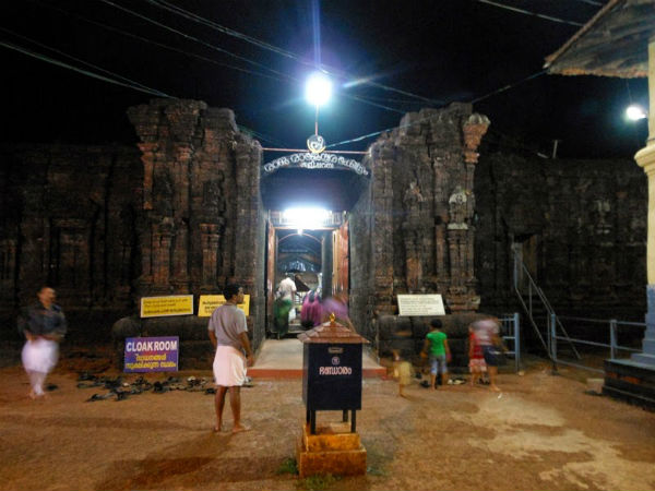 பெண்களுக்கு இரவில் மட்டும் அனுமதி