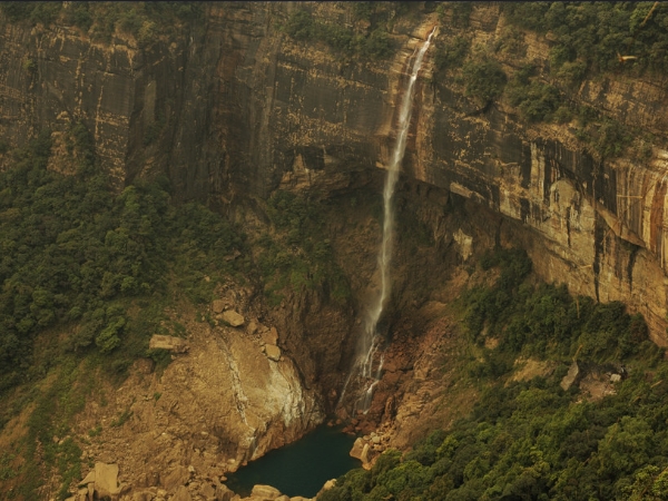  மேகலாயாவில் ஒரு சாகசப்பயணம்