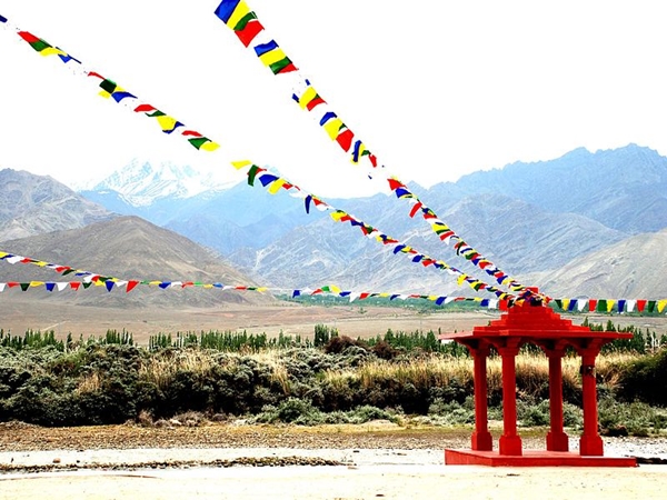 வழிபாட்டுக் கொடிகள்