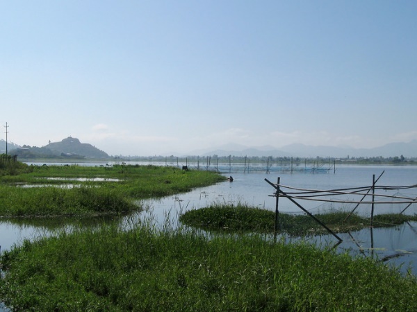 உலகின் ஒரே ஒரு மிதக்கும் பூங்கா 