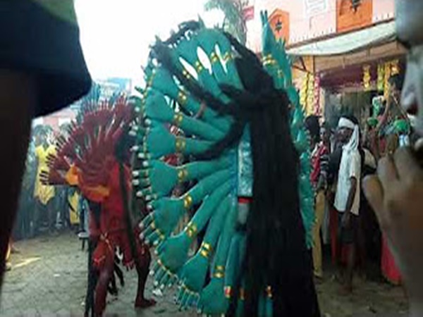 குலசேகரபட்டினம் முத்தாரம்மன் கோவில்